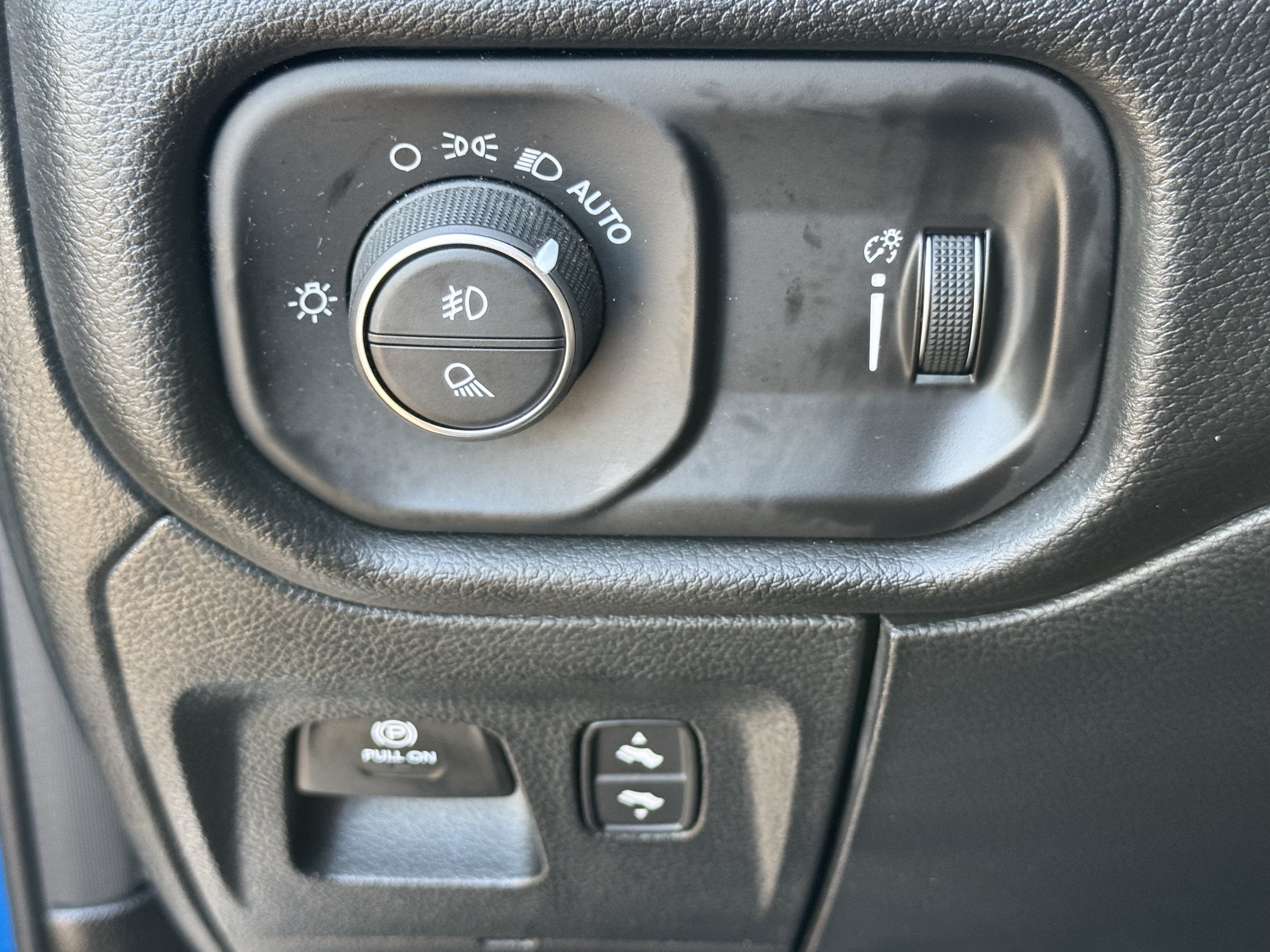 Used 2024 RAM 1500 Big Horn AWD/4WD image 20
