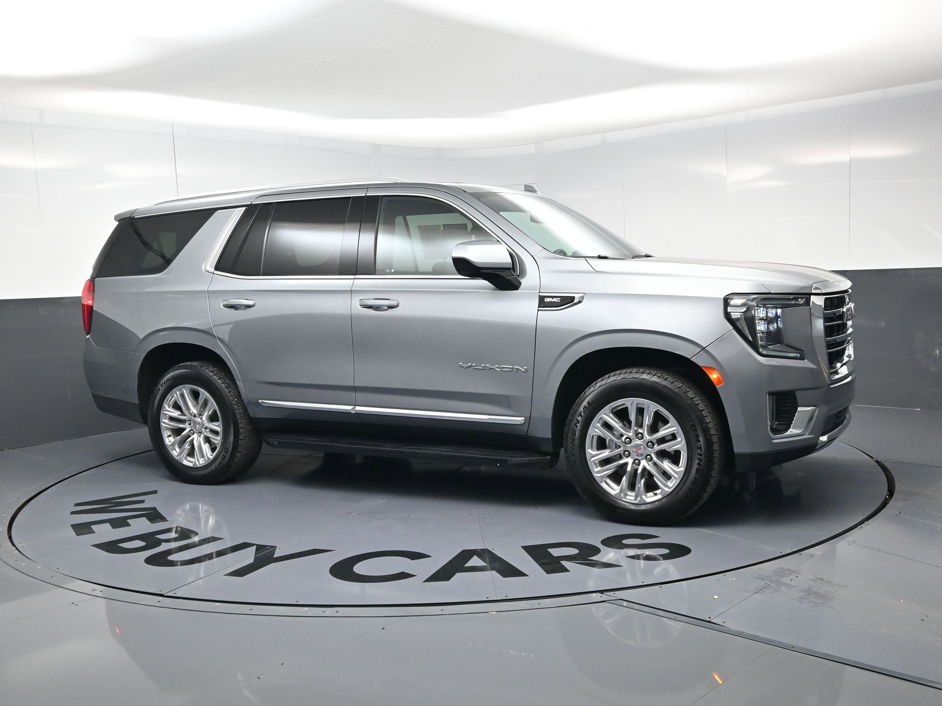 Used 2023 GMC Yukon SLT image 2