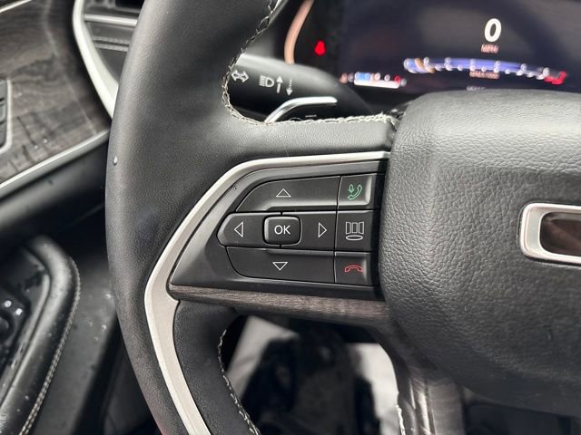 Used 2023 Jeep Grand Cherokee L Limited w/ Luxury Tech Group II image 12