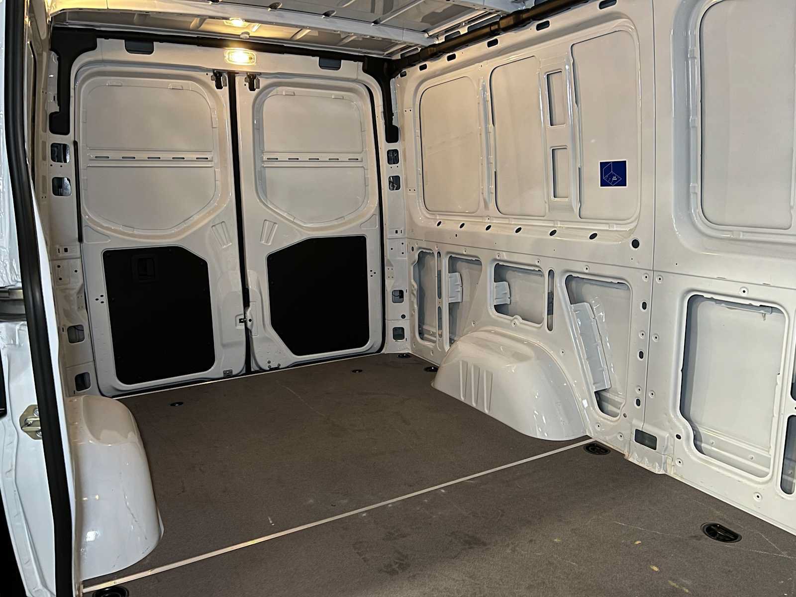 Used 2025 Mercedes-Benz Sprinter 2500 image 12