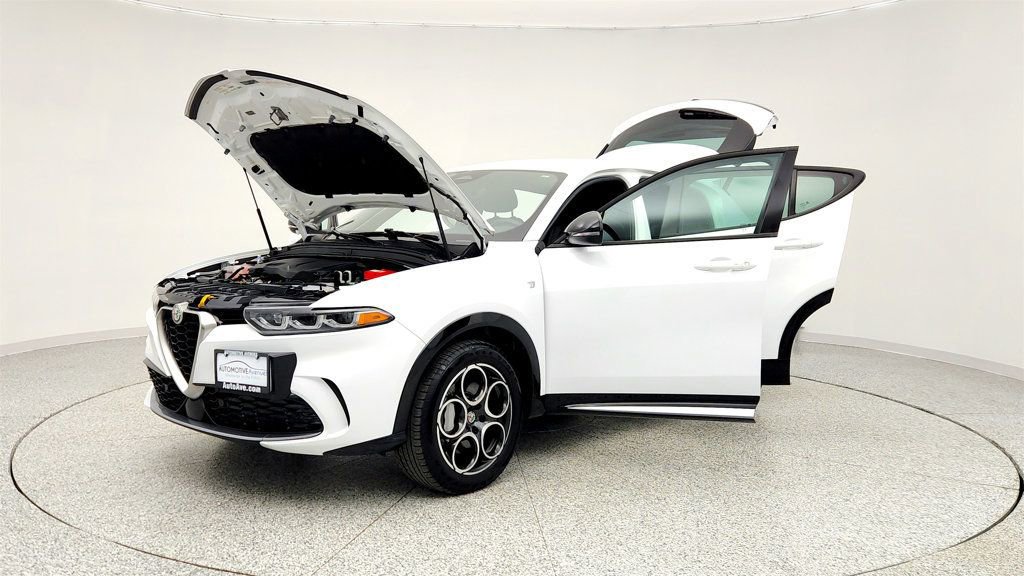 Used 2024 Alfa Romeo Tonale Ti image 9