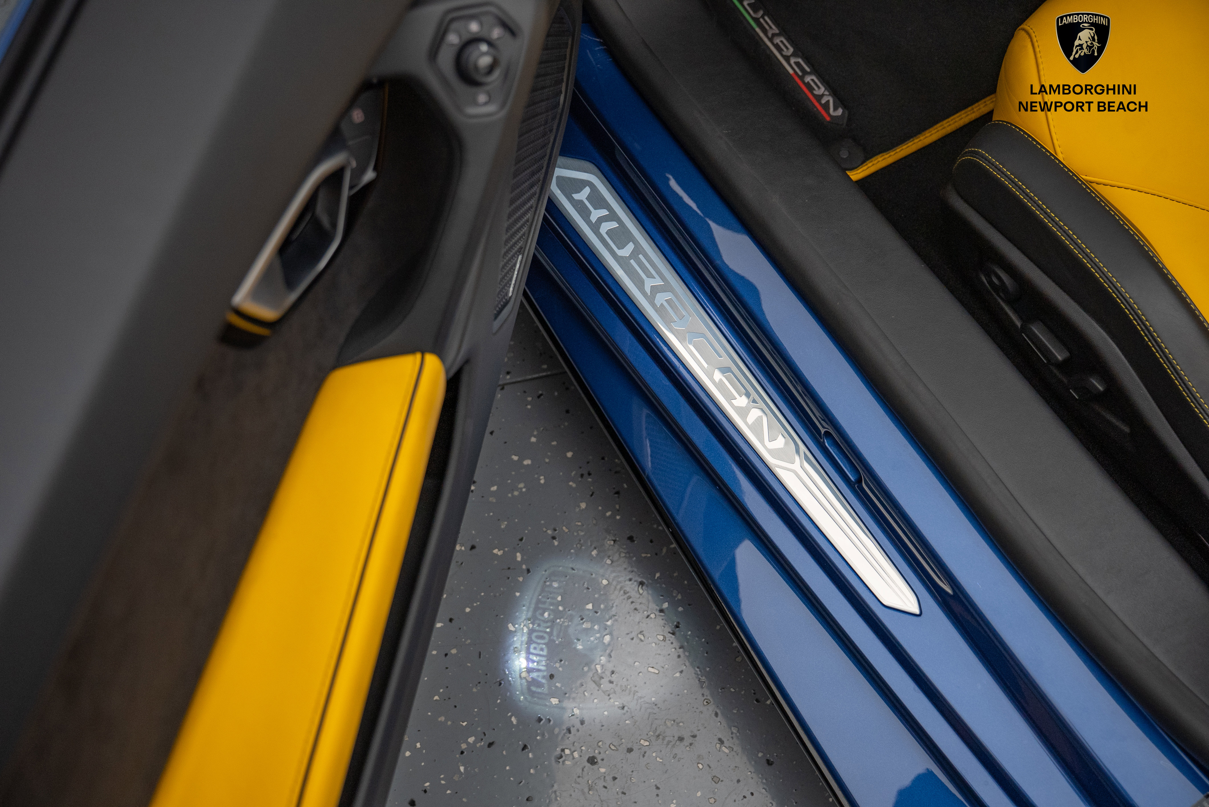 Used 2023 Lamborghini Huracan EVO image 26