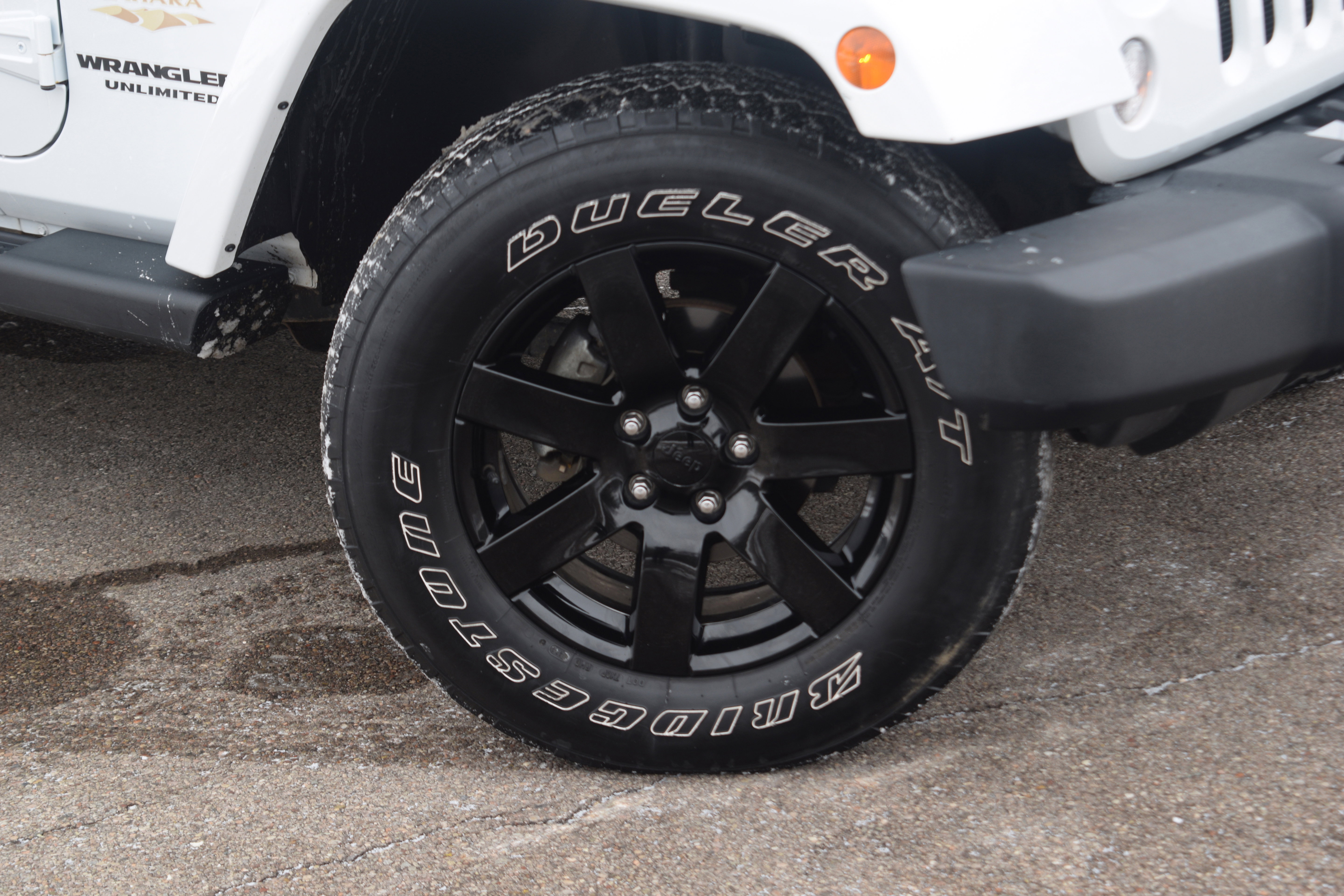 Used 2014 Jeep Wrangler Unlimited Sahara w/ Connectivity Group image 27