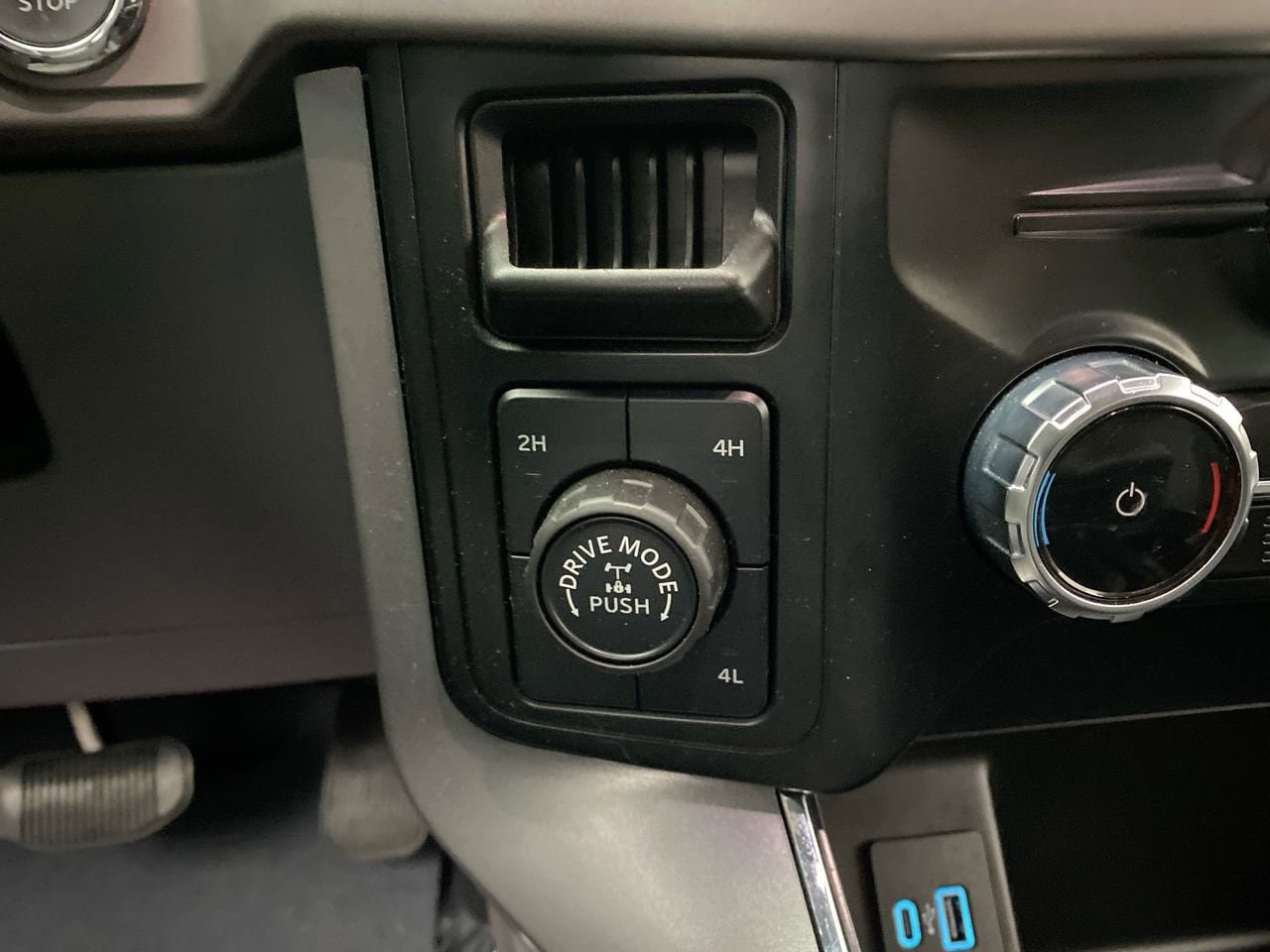 Used 2024 Ford F150 XLT w/ Equipment Group 302A MID AWD/4WD image 20