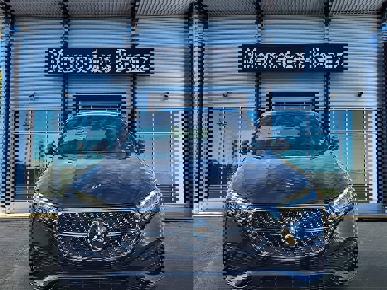 New 2026 Mercedes-Benz E 350 4MATIC image 2