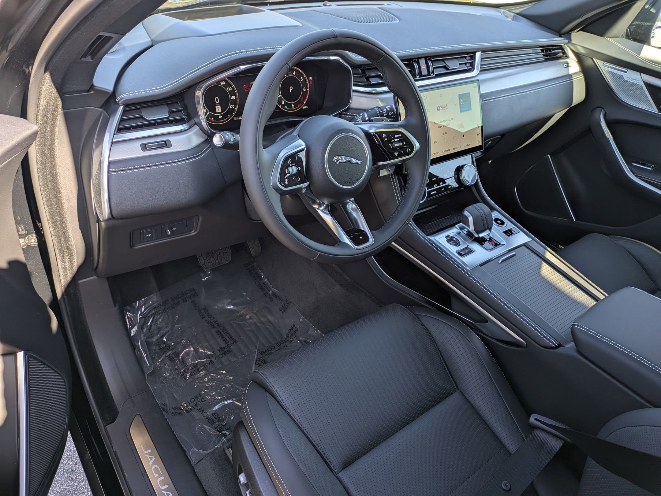 New 2026 Jaguar F-PACE R-Dynamic S AWD/4WD image 9