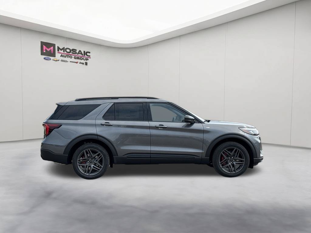 New 2026 Ford Explorer ST-Line w/ ST-Line Street Pack AWD/4WD image 9