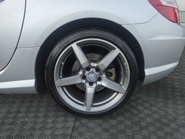 Used 2015 Mercedes-Benz SLK 250 w/ Premium Package image 36
