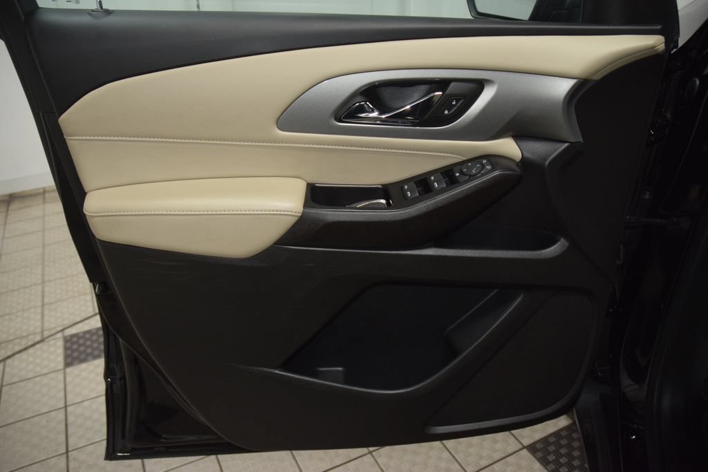 Used 2023 Chevrolet Traverse LS w/ Safety Package FWD image 44