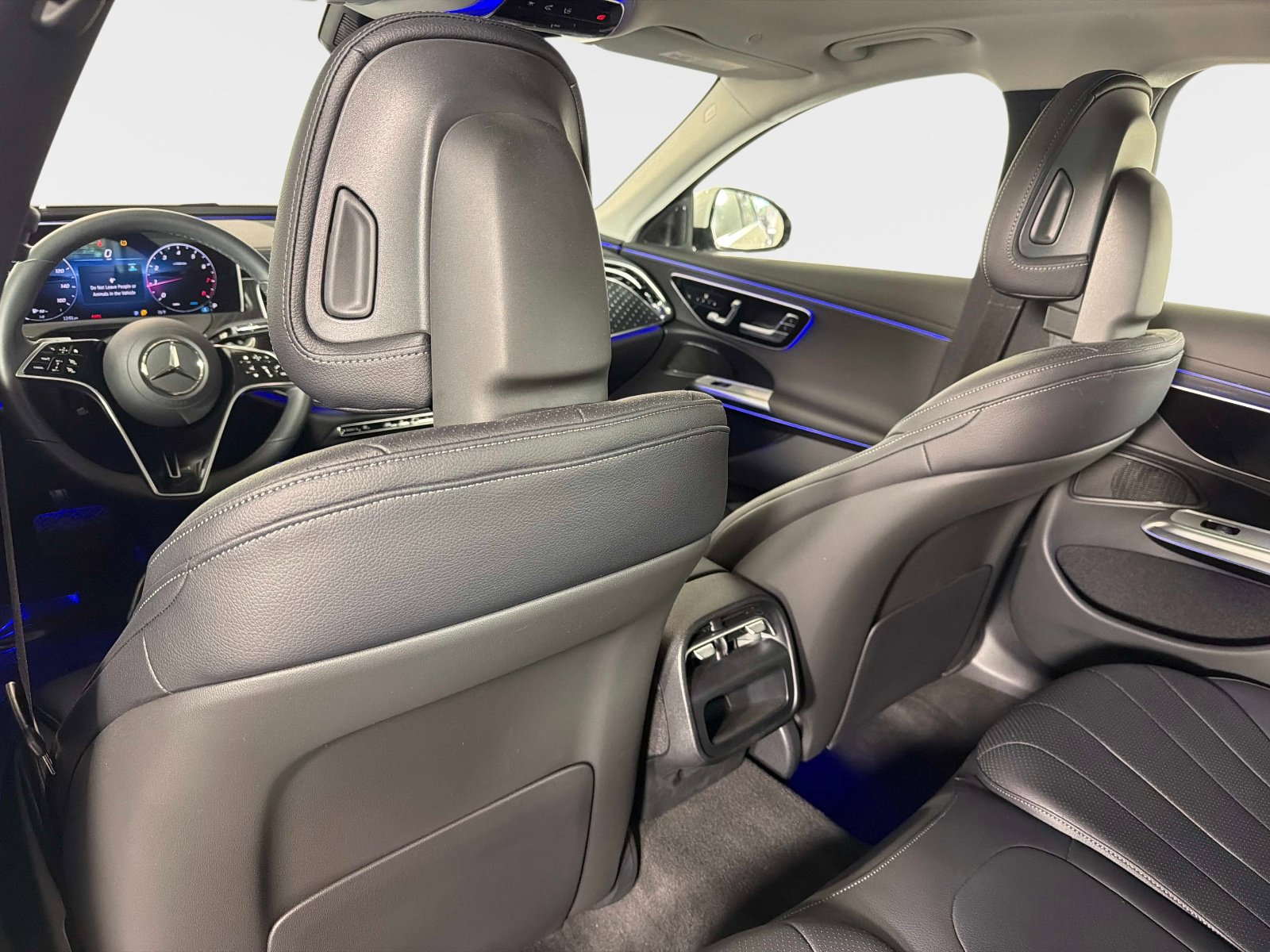 Used 2025 Mercedes-Benz E 350 Sedan image 33