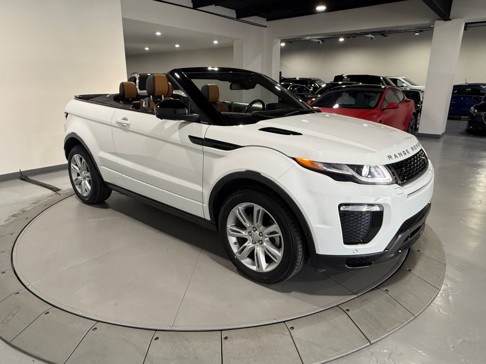 Used 2017 Land Rover Range Rover Evoque HSE Dynamic AWD/4WD image 6