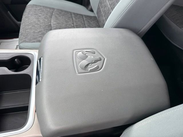 Used 2019 RAM 1500 Classic Warlock AWD/4WD image 25