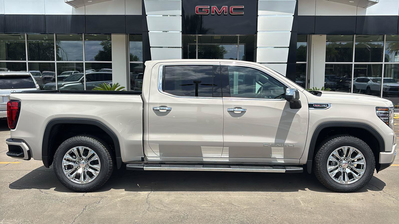 New 2026 GMC Sierra 1500 Denali AWD/4WD image 10