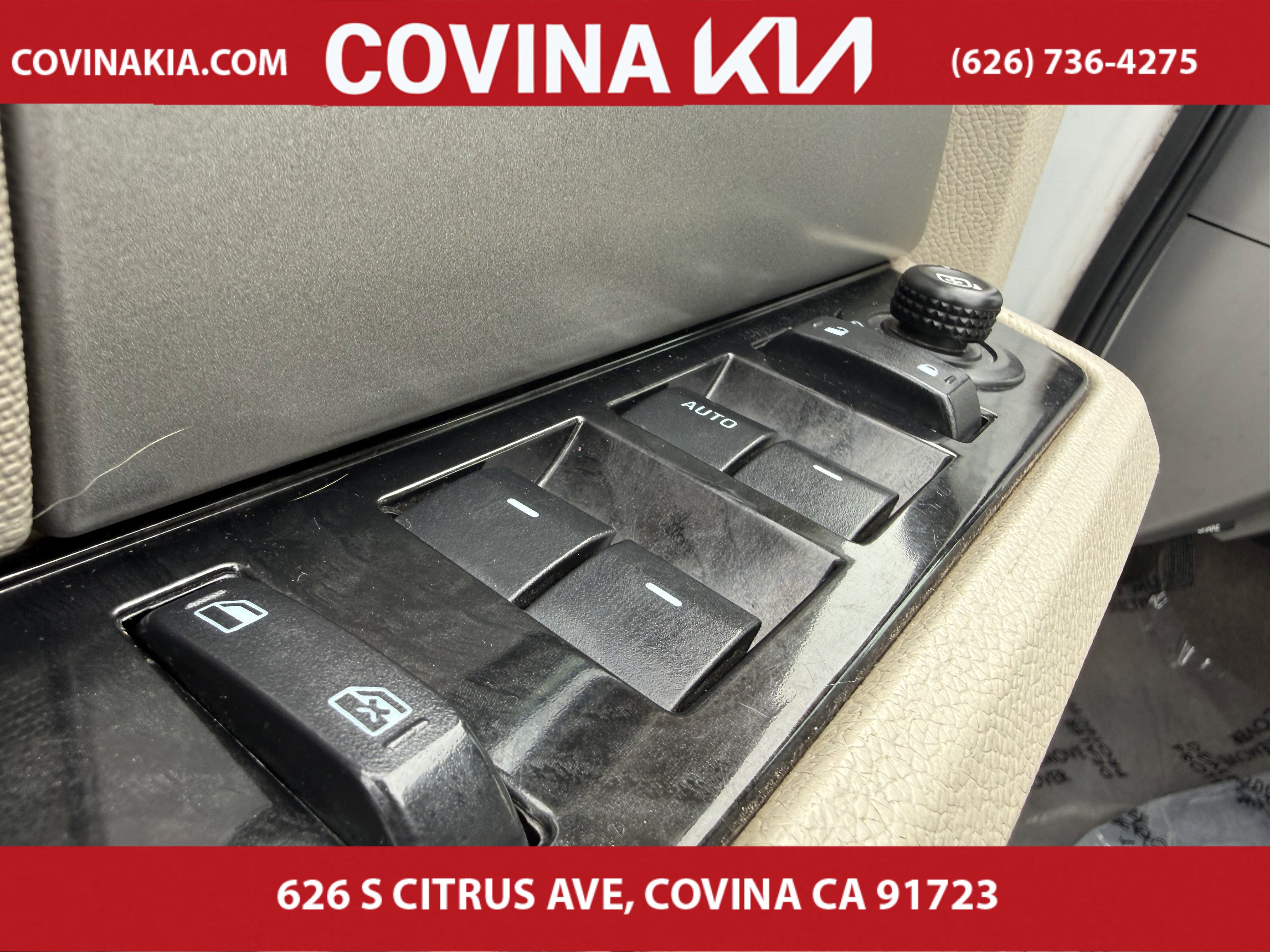 Used 2012 Ford Expedition Limited image 13