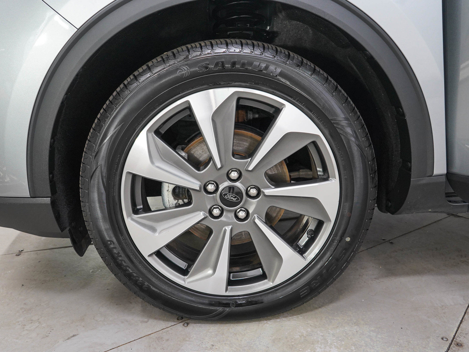 Used 2024 Ford Escape Platinum AWD/4WD image 32