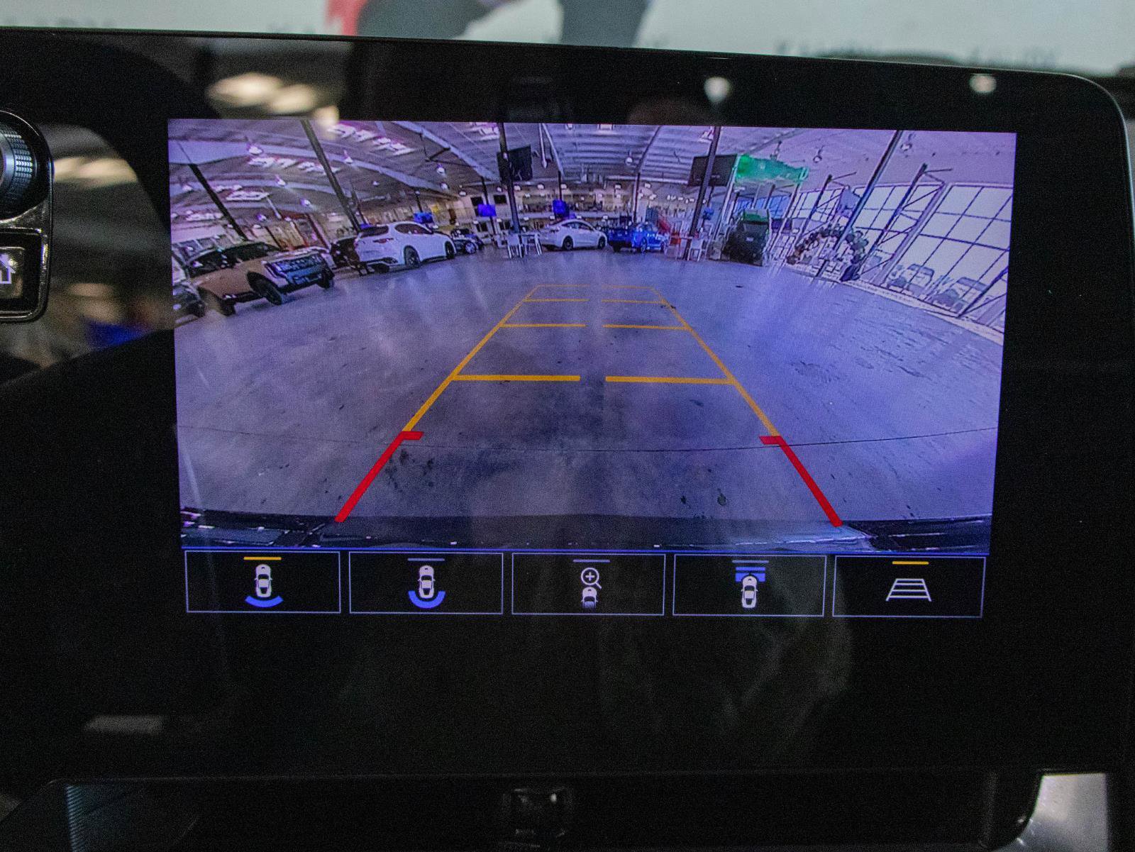 Used 2023 Chevrolet Corvette Stingray Premium Conv w/ Z51 Performance Package RWD image 6