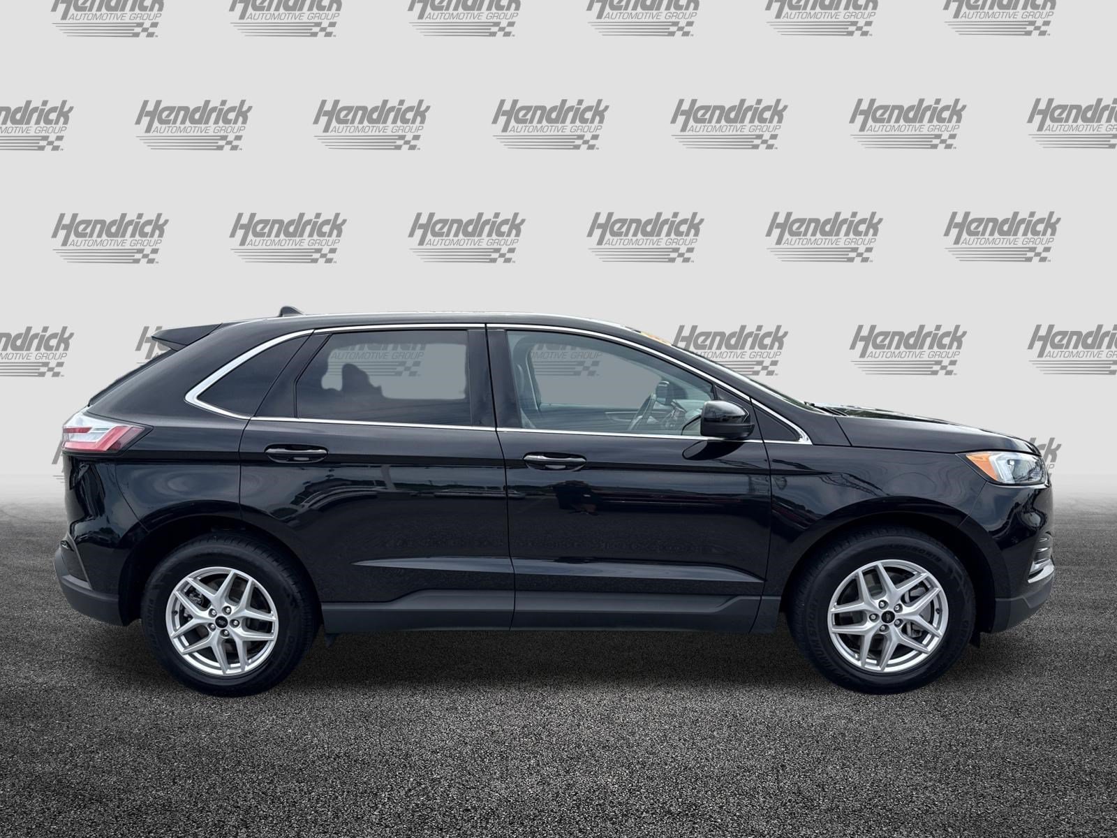 Used 2024 Ford Edge SEL AWD/4WD image 11
