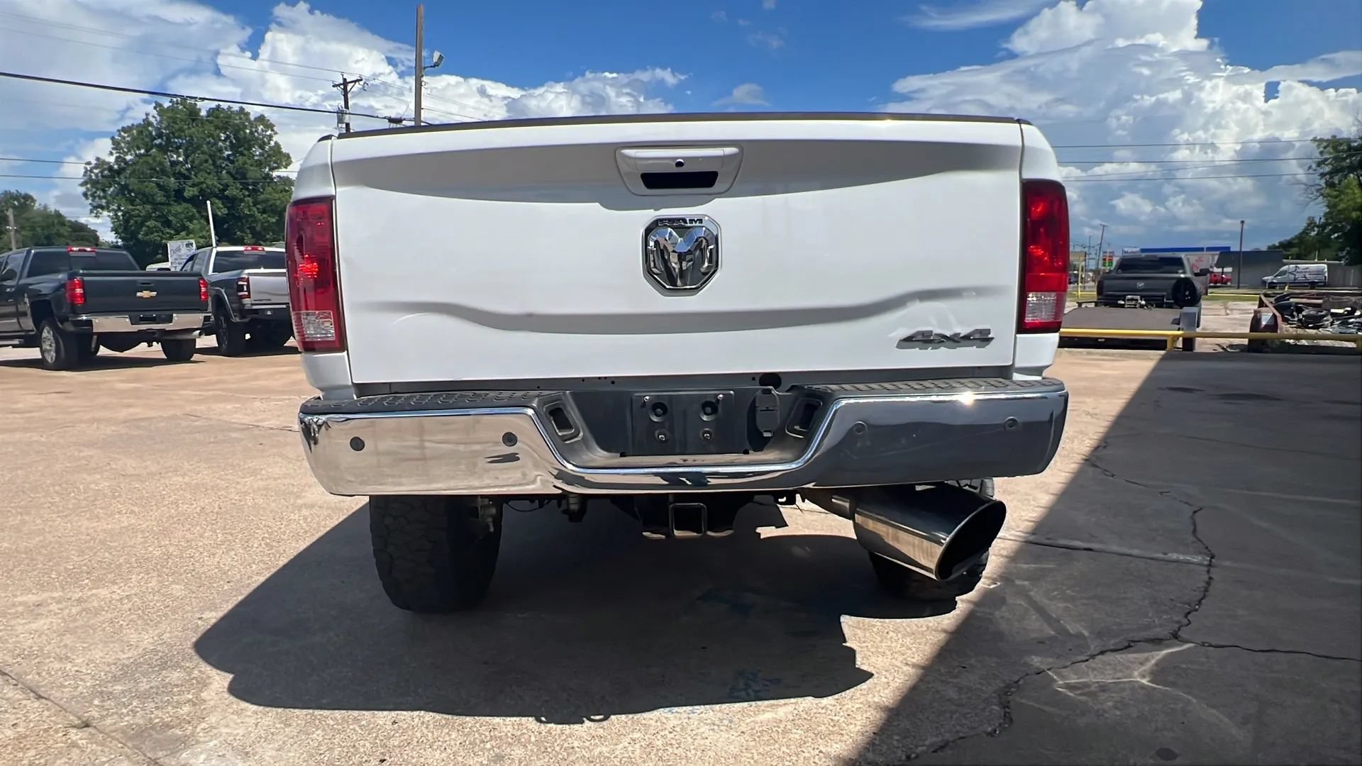 Used 2018 RAM 3500 Tradesman w/ Chrome Appearance Group AWD/4WD image 10