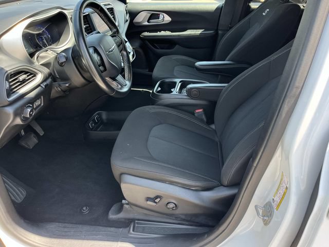 Used 2020 Chrysler Pacifica Touring w/ S Appearance Package FWD image 26