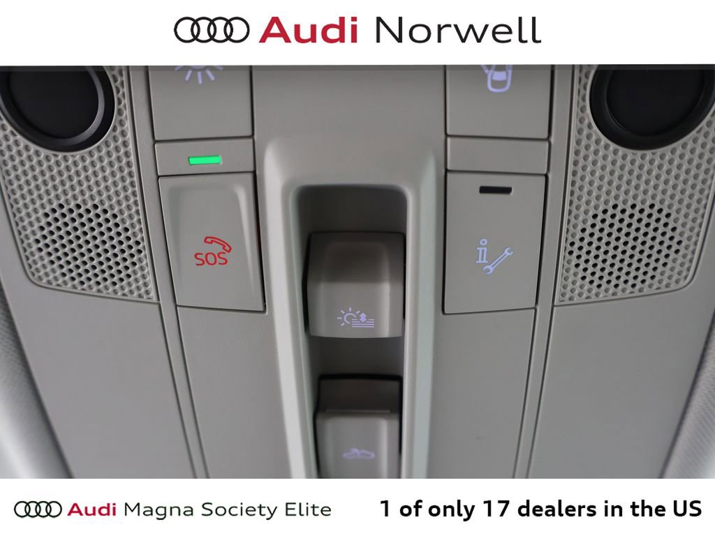 Used 2025 Audi Q3 2.0T Premium w/ Convenience Package image 9