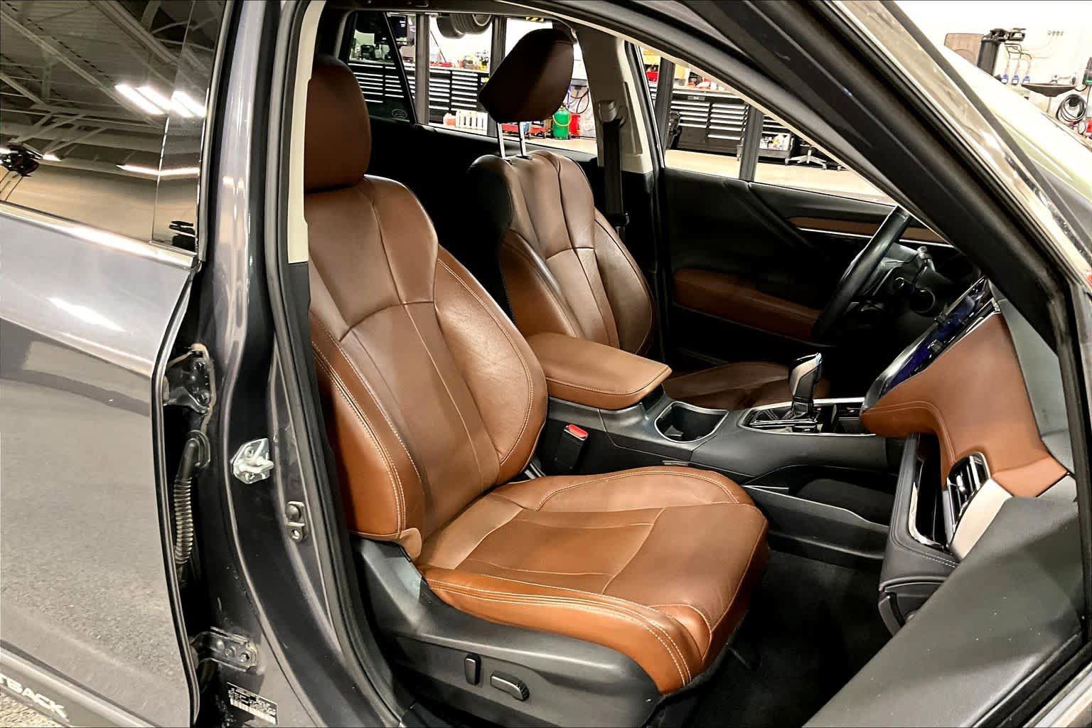 Used 2022 Subaru Outback Touring XT w/ Popular Package #2 image 9