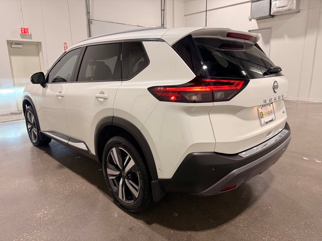 Used 2023 Nissan Rogue SL w/ SL Premium Package FWD image 7