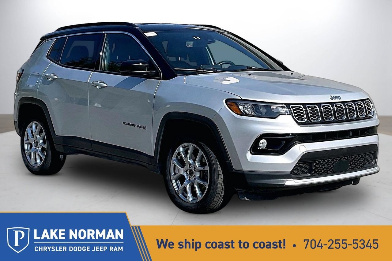 Used 2025 Jeep Compass Limited AWD/4WD image 1