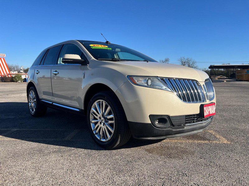 Used 2014 Lincoln MKX FWD w/ Equipment Group 102A image 4