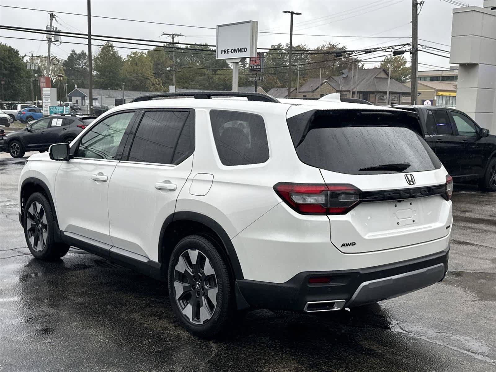 Used 2026 Honda Pilot Elite image 3