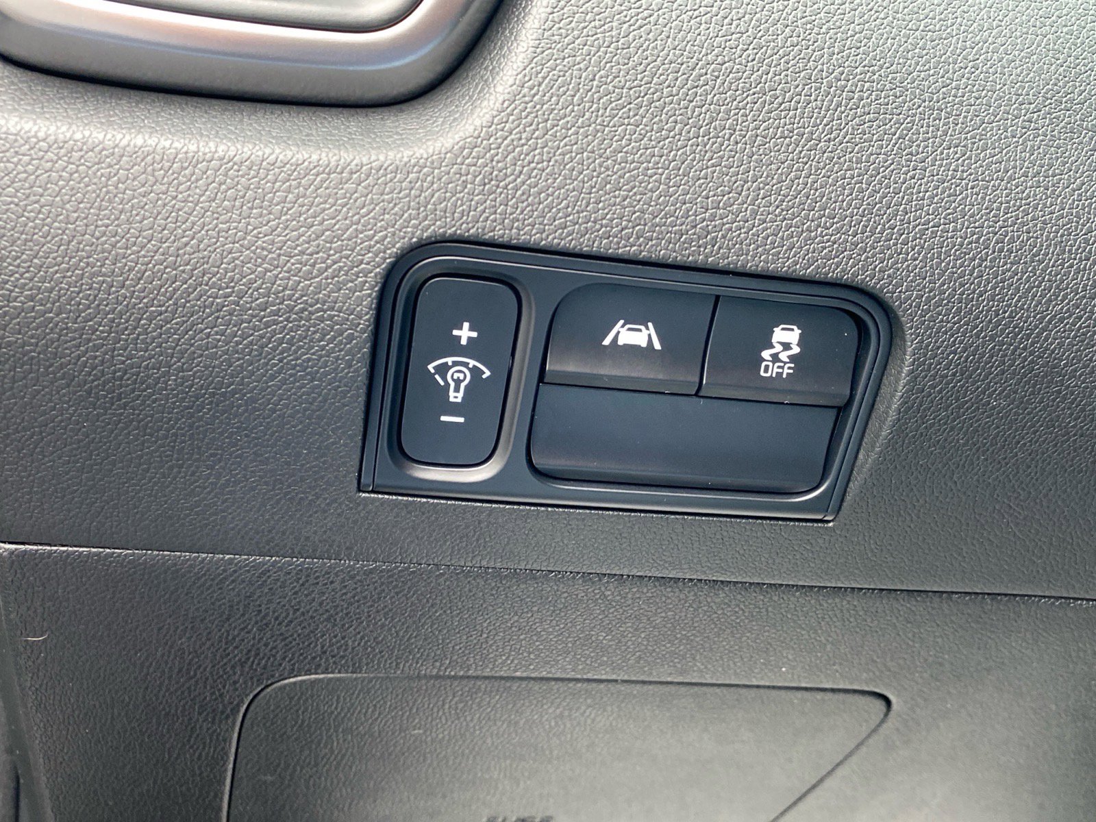 Certified 2023 Kia Sorento S w/ Panoramic Sunroof Package image 24