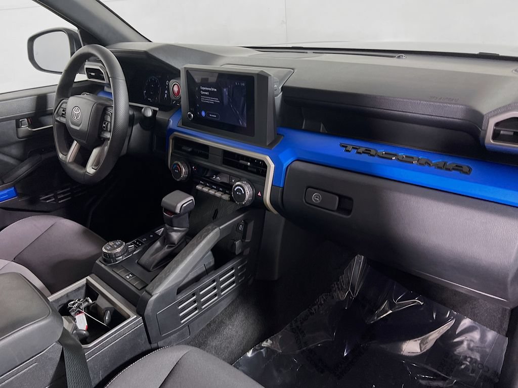 Certified 2025 Toyota Tacoma TRD Off-Road AWD/4WD image 24
