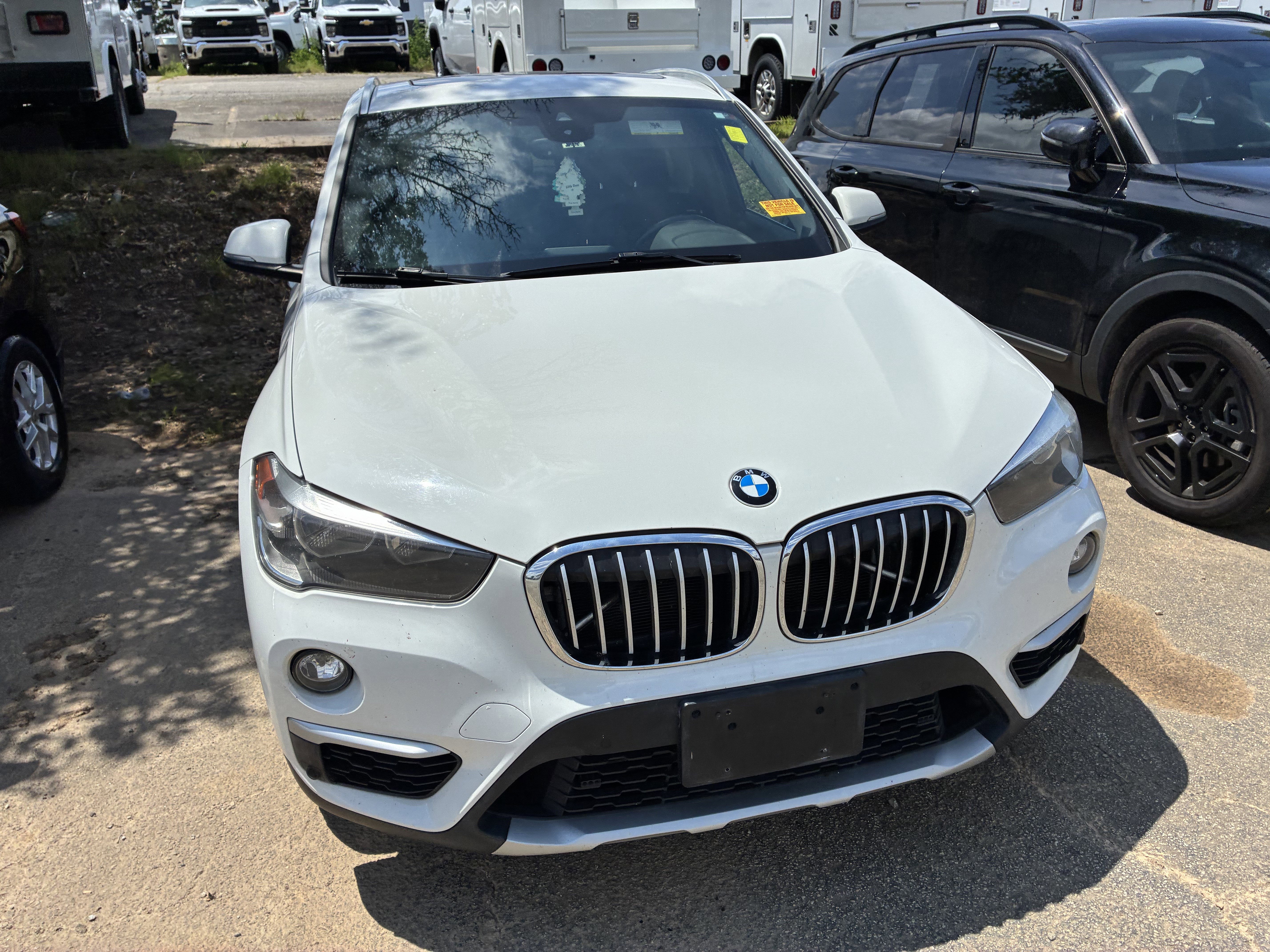 Used 2019 BMW X1 xDrive28i w/ Convenience Package AWD/4WD image 2