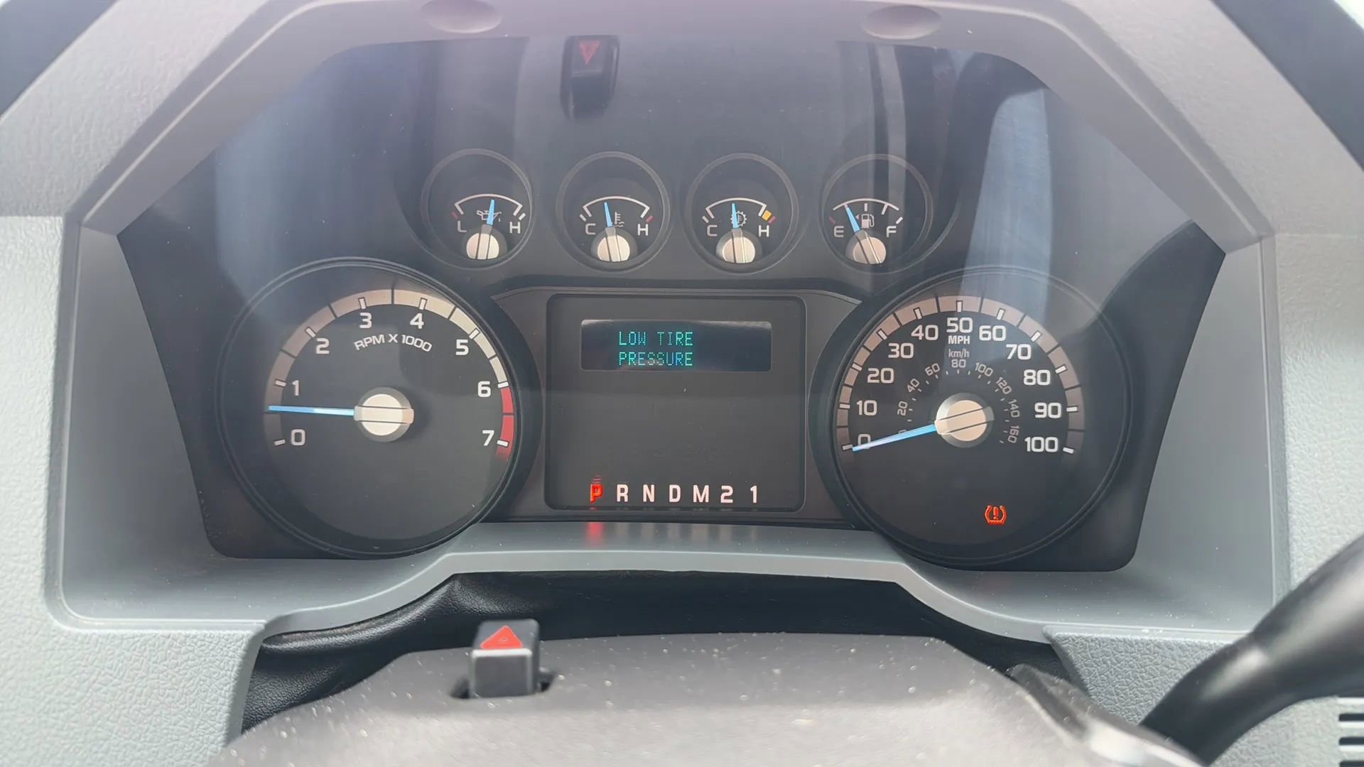 Used 2015 Ford F250 XLT w/ Snow Plow Prep Package image 15