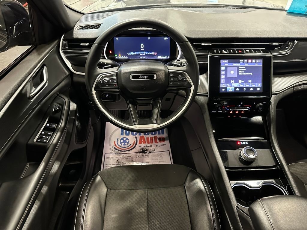 Used 2023 Jeep Grand Cherokee Altitude image 25