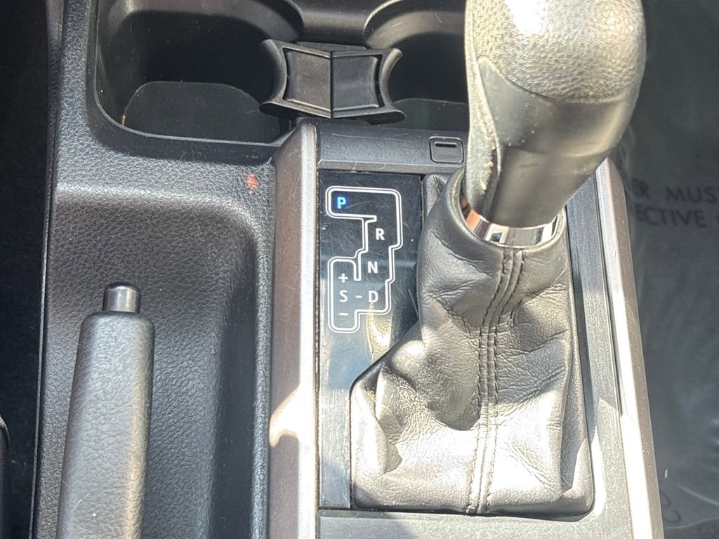 Used 2016 Toyota Tacoma SR5 w/ Towing Package image 12