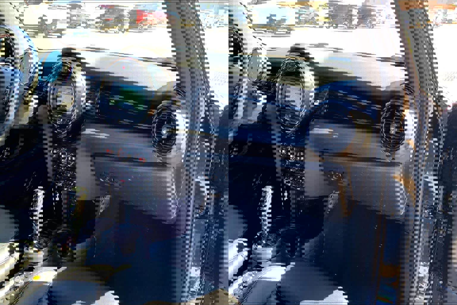 Used 2021 MINI Cooper S image 17