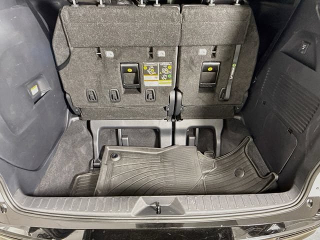 Certified 2026 Toyota Sienna Limited FWD image 28