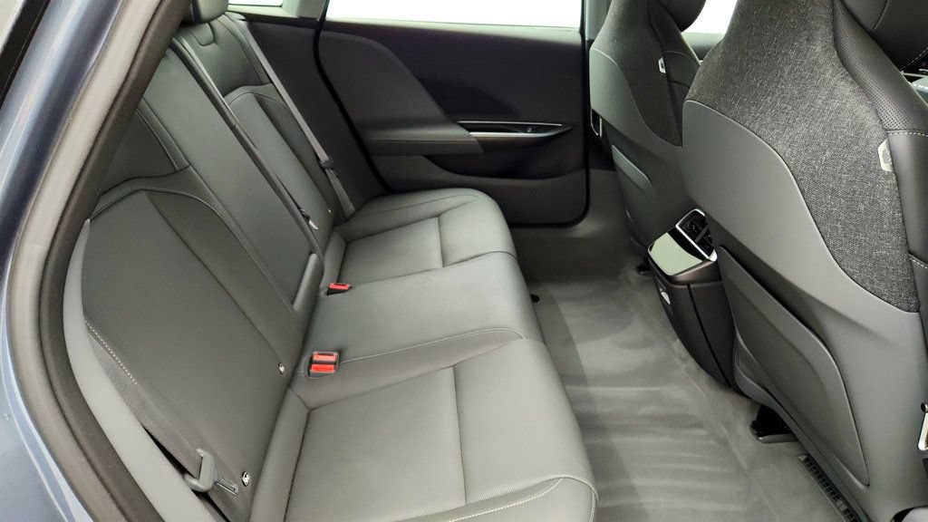 Used 2025 Lucid Air Touring AWD/4WD image 24