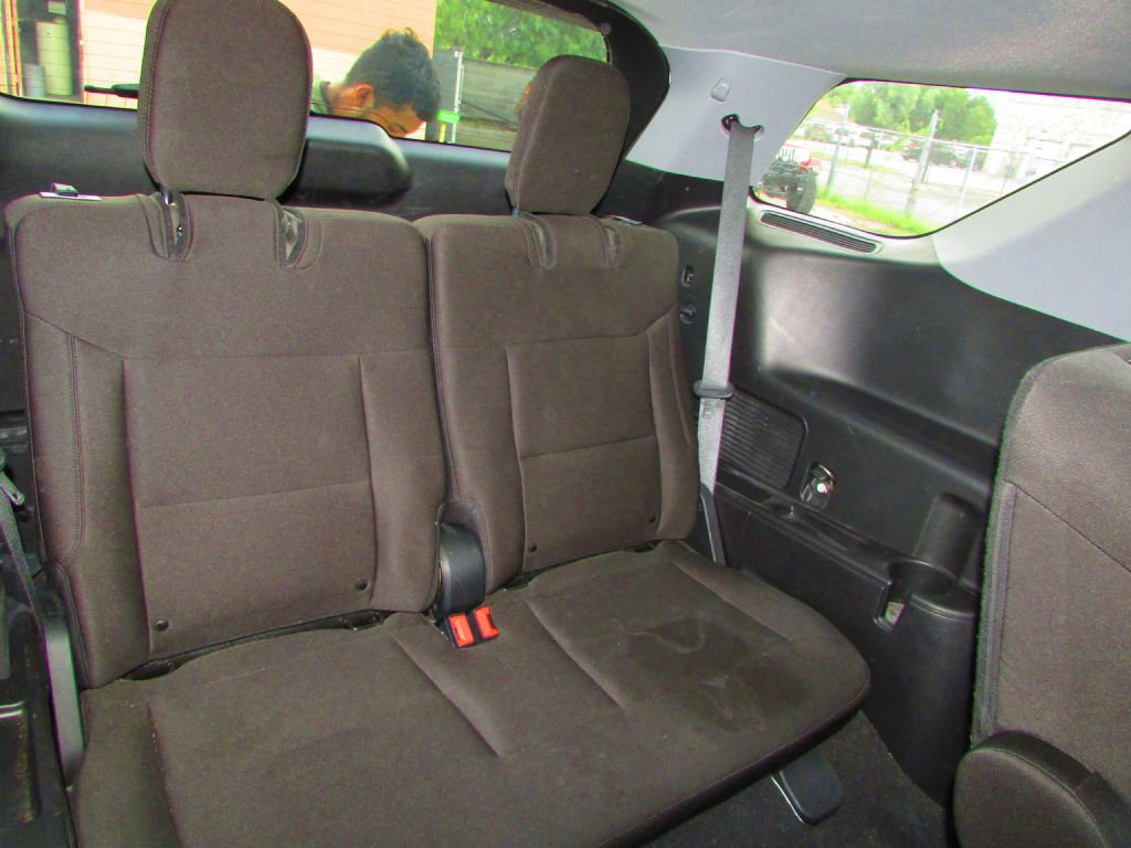 Used 2020 Ford Explorer XLT image 19