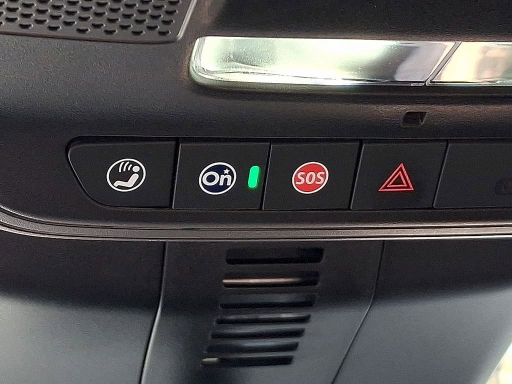 Used 2025 Chevrolet Traverse LT image 26