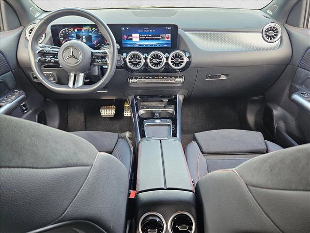 Used 2025 Mercedes-Benz GLA 250 image 17