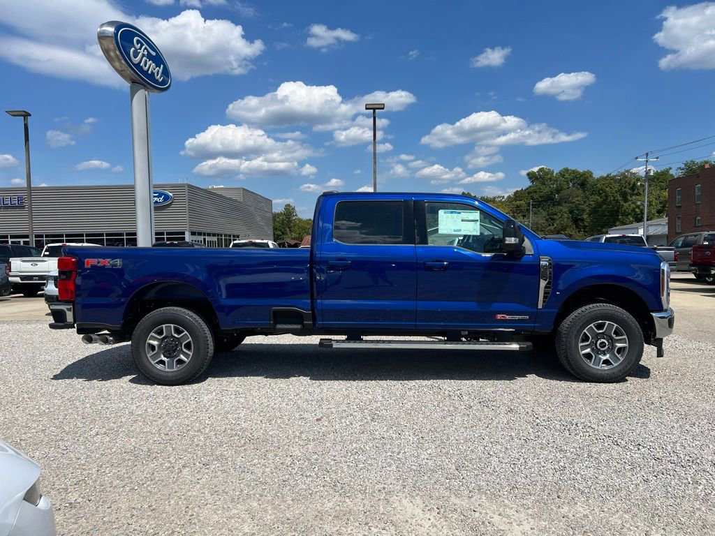 New 2026 Ford F350 Lariat w/ FX4 Off-Road Package image 9
