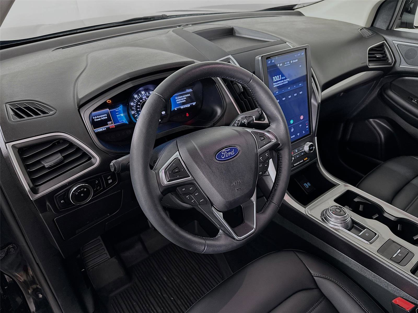 Used 2024 Ford Edge SEL w/ Convenience Package image 9