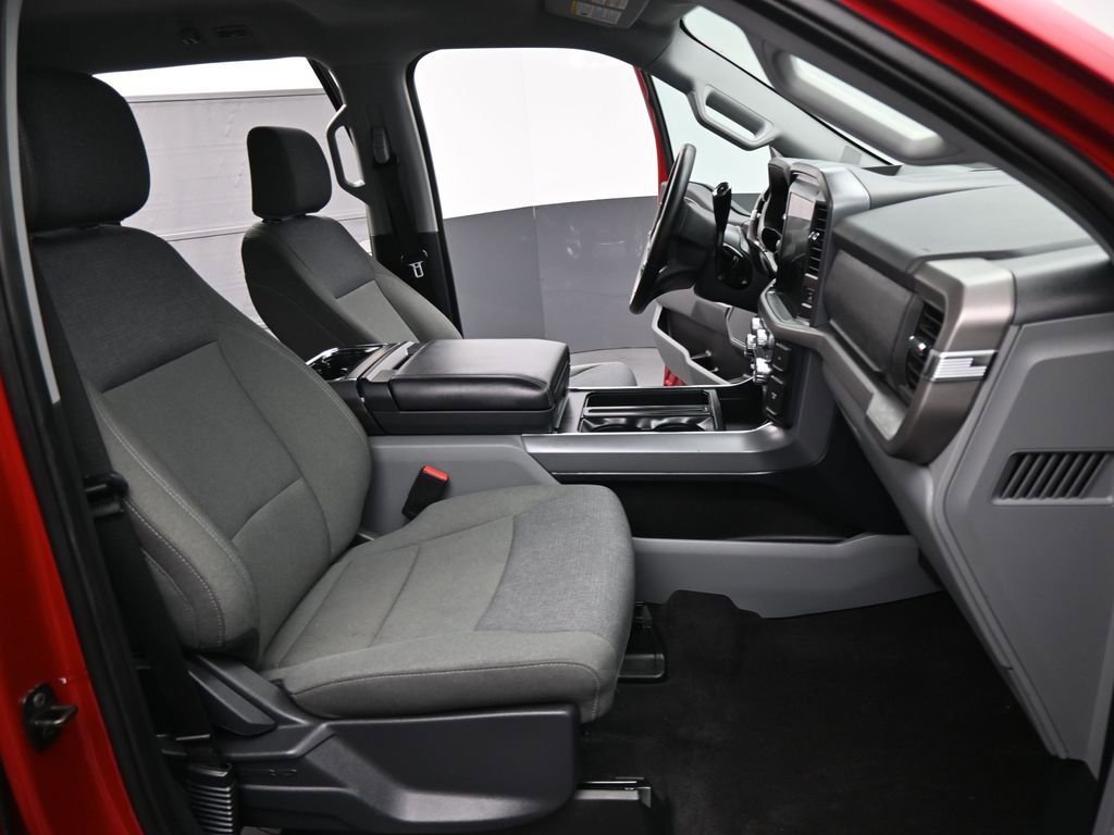 Used 2025 Ford F150 XLT w/ Equipment Group 301A Standard image 2