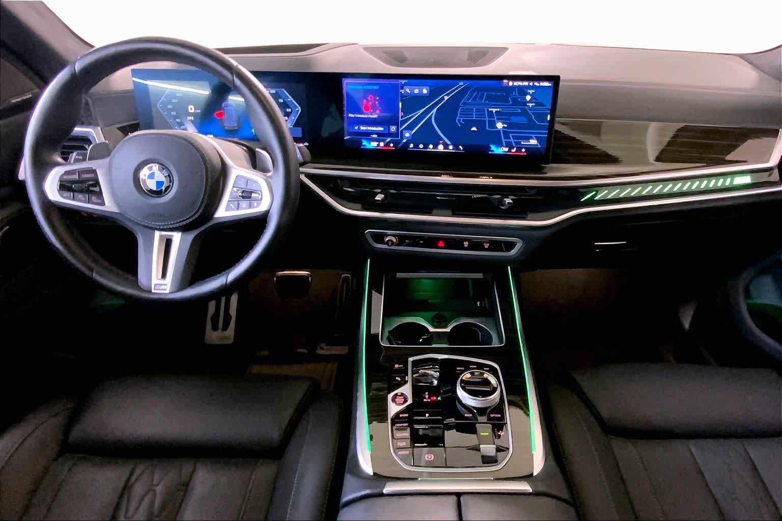 Used 2025 BMW X7 M60i AWD/4WD image 15