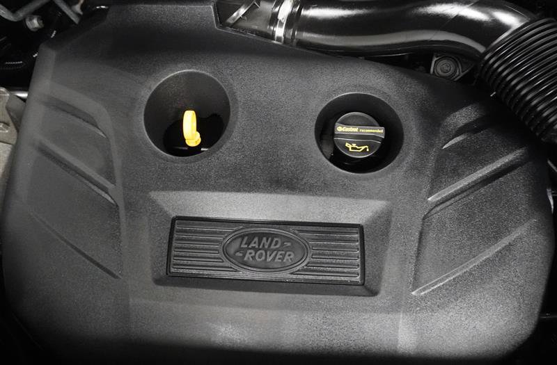 Used 2017 Land Rover Range Rover Evoque SE image 35