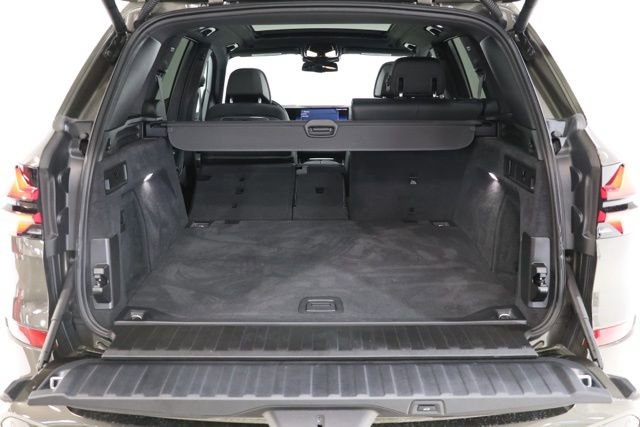 Used 2024 BMW X5 xDrive40i w/ M Sport Package AWD/4WD image 42