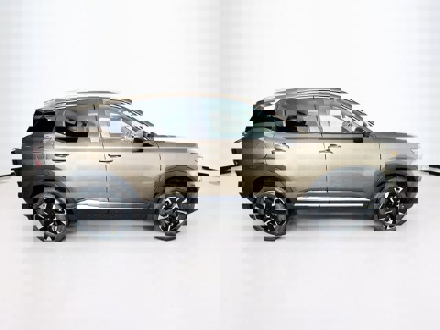 New 2026 Nissan Kicks SV w/ SV Premium Package image 4