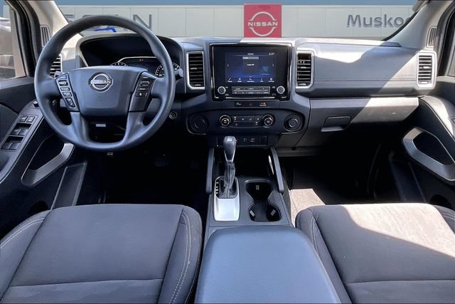 Used 2024 Nissan Frontier SV w/ Technology Package RWD image 8