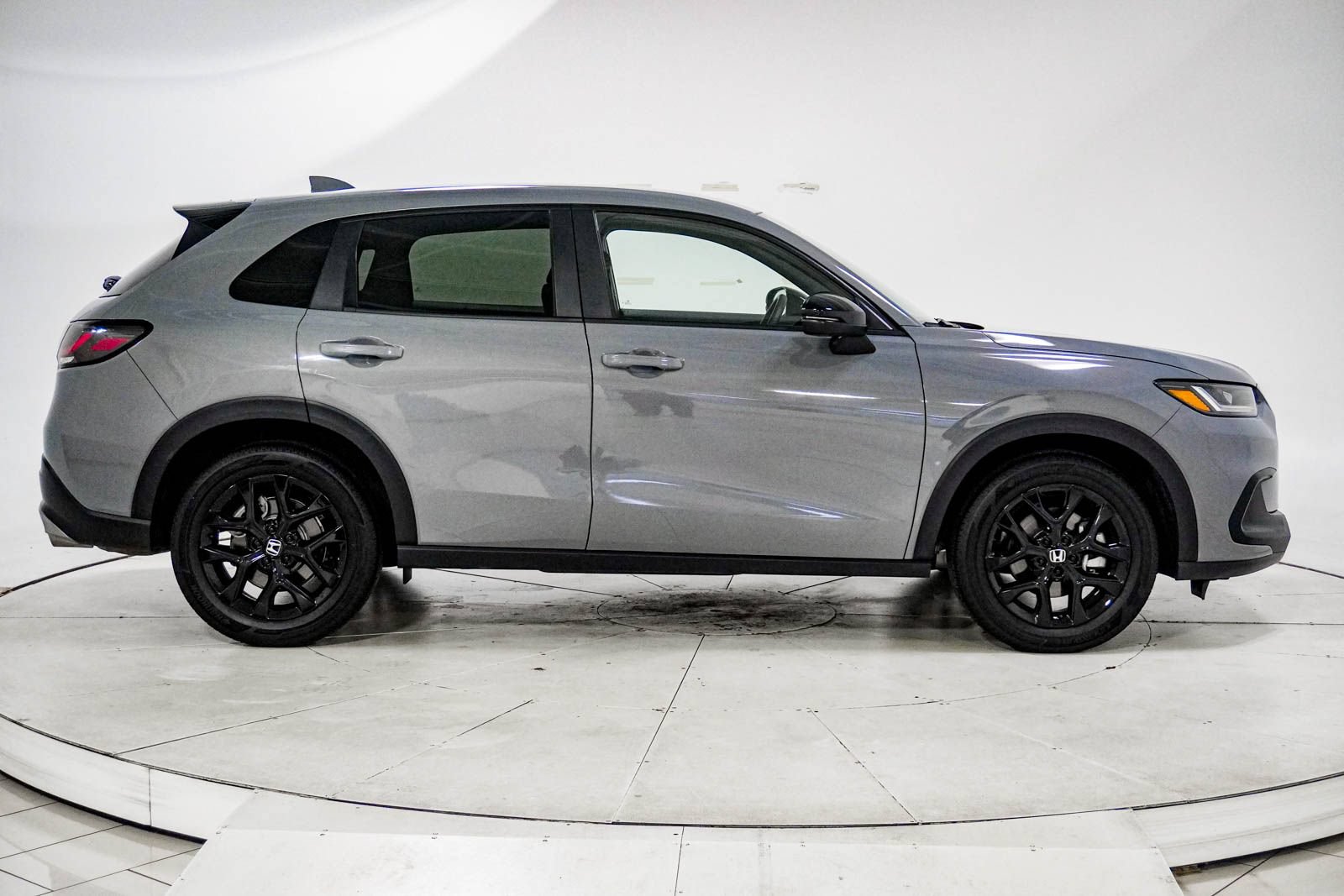 Used 2024 Honda HR-V Sport image 11